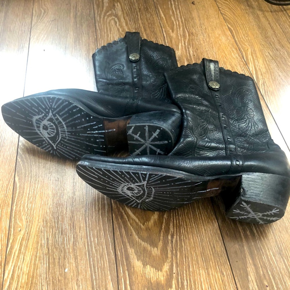 Southern gothic spooky black cowboy boots